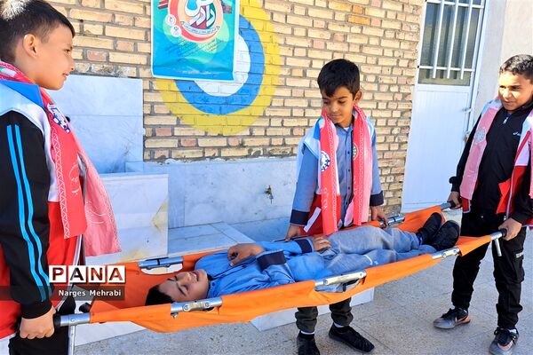 بیست و پنجمین مانور سراسری زلزله در مدارس شهر سورمق