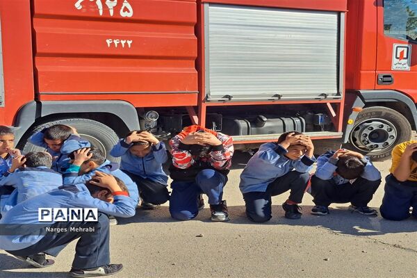 بیست و پنجمین مانور سراسری زلزله در مدارس شهر سورمق
