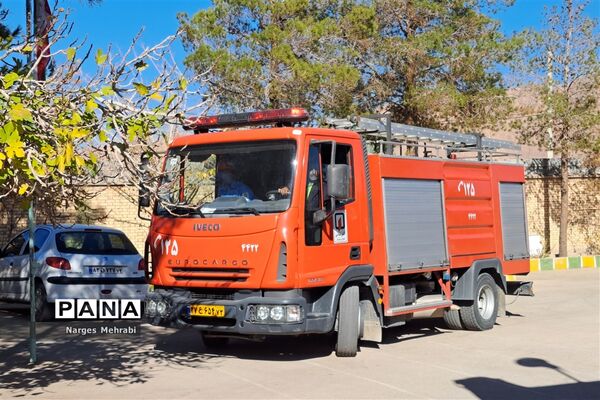 بیست و پنجمین مانور سراسری زلزله در مدارس شهر سورمق