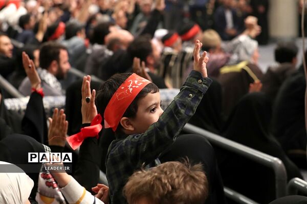 دیدار هزاران نفر از بسیجیان با رهبر معظم انقلاب