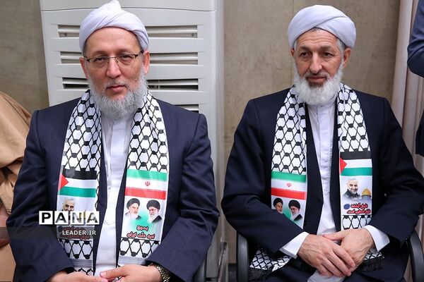 دیدار هزاران نفر از بسیجیان با رهبر معظم انقلاب