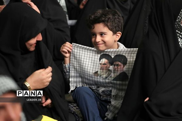دیدار هزاران نفر از بسیجیان با رهبر معظم انقلاب