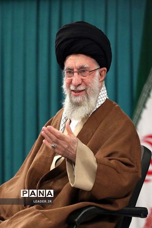 دیدار هزاران نفر از بسیجیان با رهبر معظم انقلاب