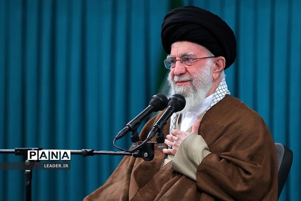 دیدار هزاران نفر از بسیجیان با رهبر معظم انقلاب