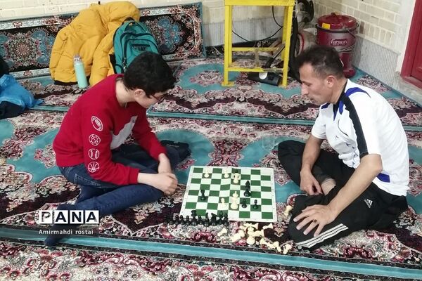 برگزاری اردوی شبانه در دبیرستان شهید بهشتی ناحیه دو ری