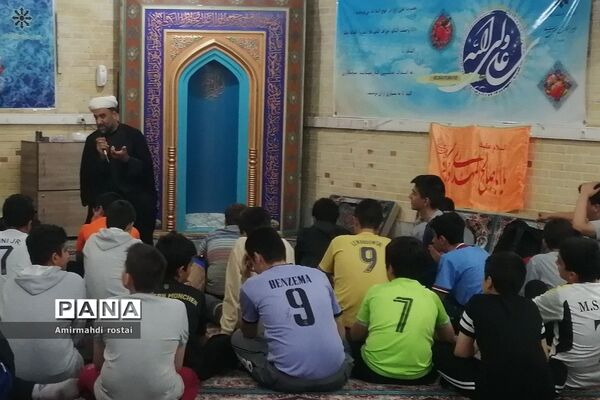 برگزاری اردوی شبانه در دبیرستان شهید بهشتی ناحیه دو ری