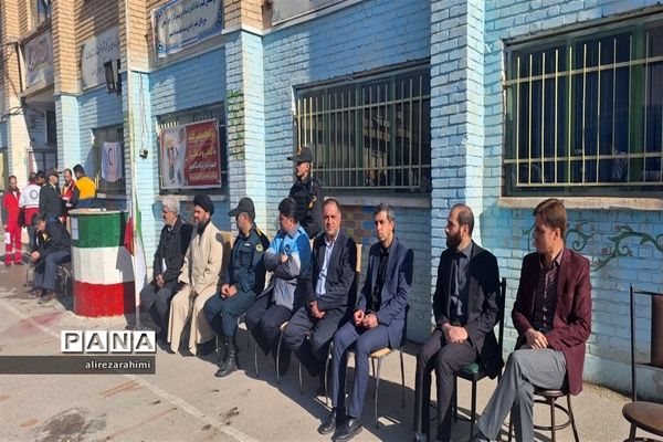 آیین نمادین مانور زلزله در دبیرستان شهید مطهری شهرستان فیروزکوه