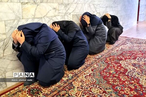 اجرای مانور زلزله در دبیرستان شاهد فاطمیه (س)