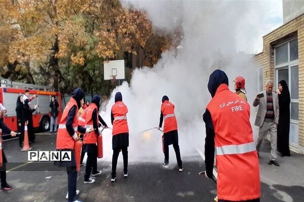بیست و پنجمین  مانور سراسری زلزله و ایمنی مدارس  در استان البرز