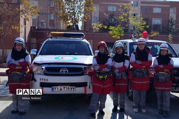 بیست‌وپنجمین مانور زلزله در مدرسه سحر پاکدشت