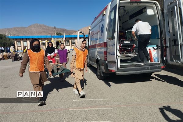 بیست و پنجمین مانور سراسری زلزله و ایمنی در حاجی آباد