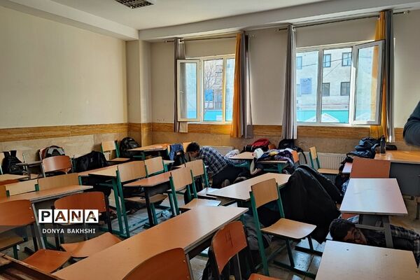 برگزاری مانور زلزله درمدارس کهریزک و باقرشهر