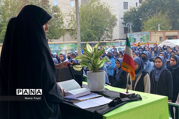 برگزاری مانور زلزله در دبیرستان بعثت ناحیه یک شهرری
