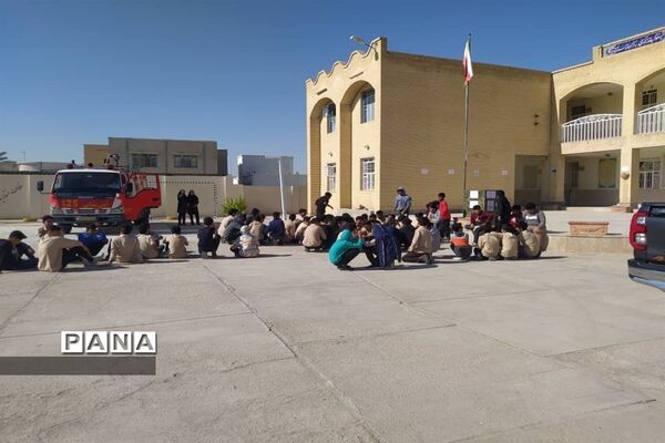 بیست و پنجمین مانور سراسری زلزله و ایمنی در مناطق 23 گانه استان هرمزگان