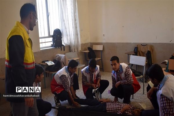بیست و پنجمین مانور زلزله و ایمنی در مدارس بهاباد یزد