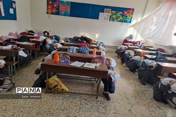 برگزاری مانور زلزله در دبستان افشار نژاد ۲