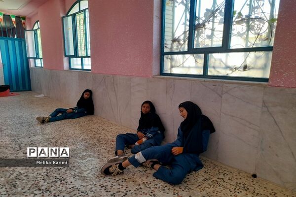 مانور زلزله در دبیرستان دخترانه شهید‌اژدری کوهمره نودان