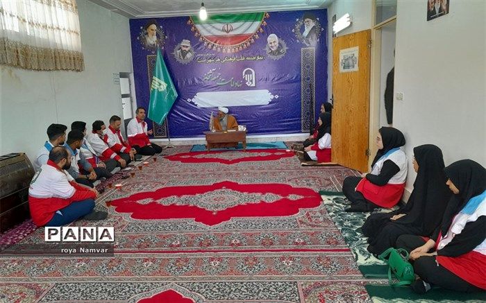 ایثار، خوی و خلق انسانهای بزرگ است