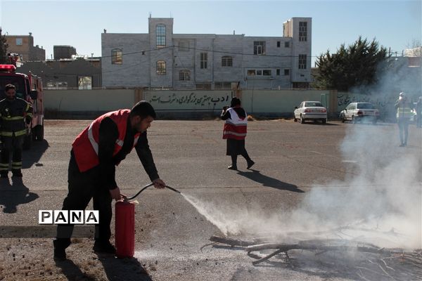 برنامه استانی مانور زلزله و ایمنی در زنجان