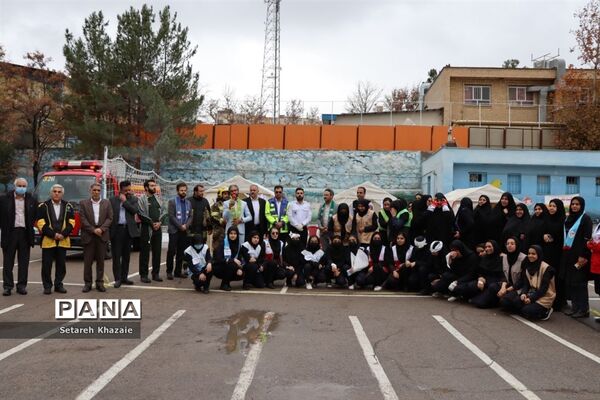 مانور زلزله ناحیه۶ مشهد در هنرستان شاهد کار و اندیشه
