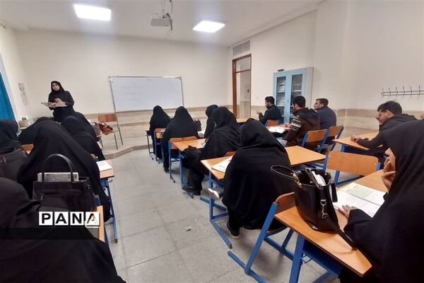 برگزاری جلسه کارگاه آموزشی شهید همت در شهرستان مهریز