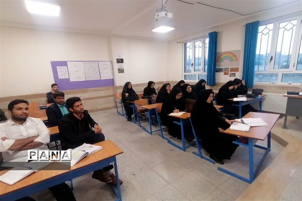 برگزاری جلسه کارگاه آموزشی شهید همت در شهرستان مهریز