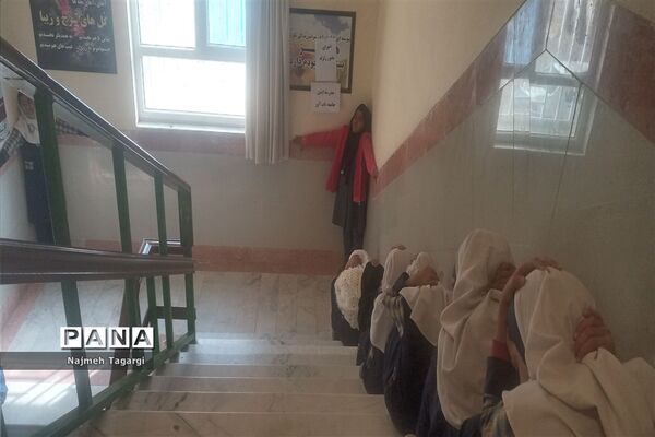بیست و پنجمین دوره مانور زلزله در مدارس سطح شهرستان مه ولات
