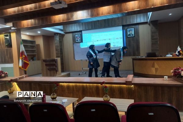 کارگاه آموزشی کمک‌های اولیه در دبیرستان مهشید مصلی نژاد ناحیه ۶