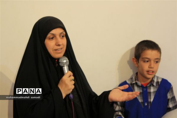 برگزاری محفل انس با قرآن کریم درشهرستان دلیجان