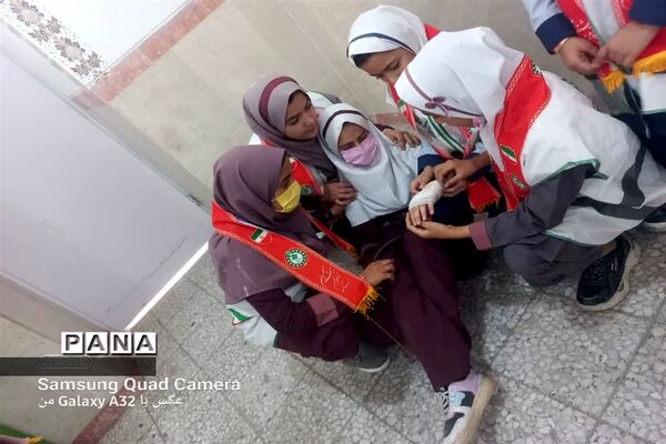 برگزاری مانور زلزله در مدارس شهرستان ورزنه