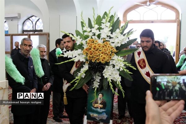 غبارروبی مرقد مطهر شهید آیت الله مدرس (ره)