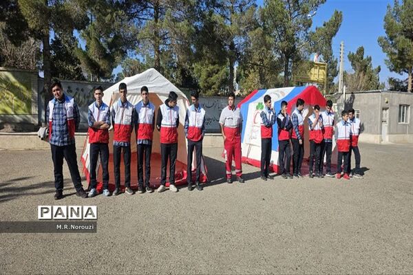برگزاری مانور زلزله در دبیرستان‌های قم