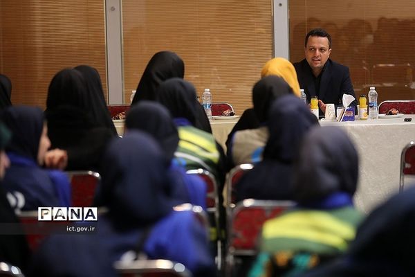 اردوی علمی راهیان پیشرفت دانش‌آموزی ‌از سازمان فضایی ایران