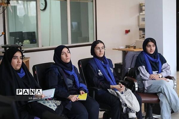 اردوی علمی راهیان پیشرفت دانش‌آموزی ‌از سازمان فضایی ایران