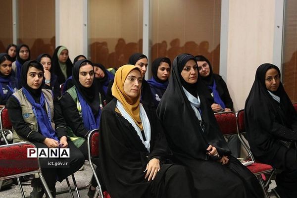 اردوی علمی راهیان پیشرفت دانش‌آموزی ‌از سازمان فضایی ایران