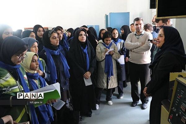 اردوی علمی راهیان پیشرفت دانش‌آموزی ‌از سازمان فضایی ایران