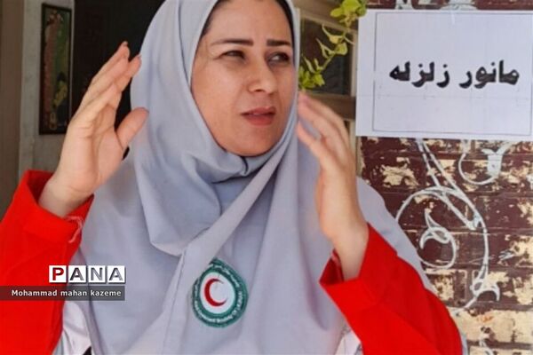 برگزاری مراسم مانور زلزله در دبستان حضرت ابوالفضل(ع) ناحیه یک شیراز