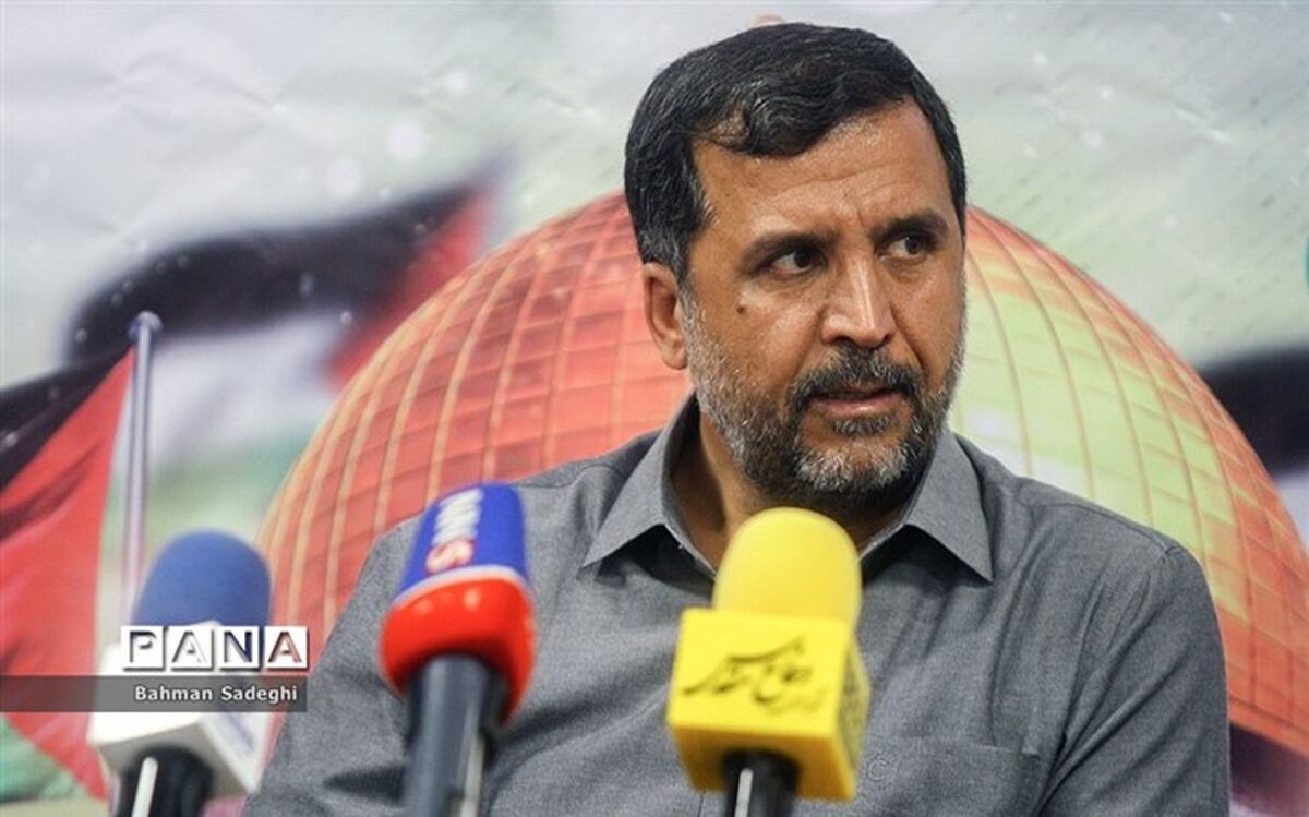 وظیفه دانش‌آموزان در نظم نوین جهانی قوی‌شدن در مدرسه است