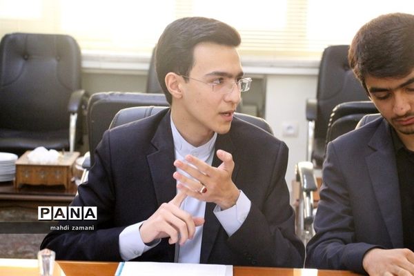 سلسله نشست‌های تشکل‌های دانش‌آموزی با معاون استاندار خراسان رضوی