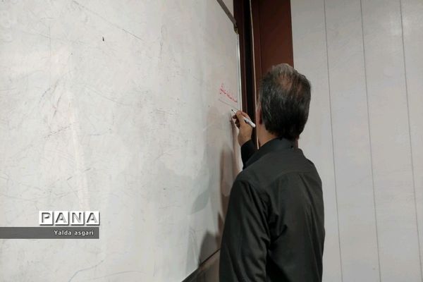 برگزاری کلاس آموزشی عکاسی، ویژه دانش‌آموزان خبرنگار پانا در کانون هدایت شهرستان ورامین