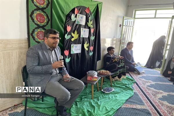 بازدید مدیر آموزش و پرورش از آموزشگاه شهدای شهرستان میبد
