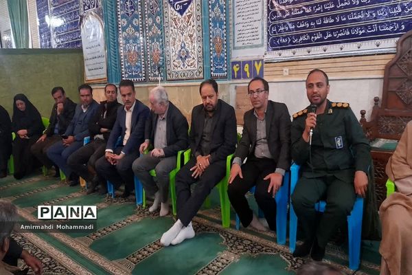 برپایی میزخدمت دستگاه‌های اجرایی به‌مناسبت هفته بسیج