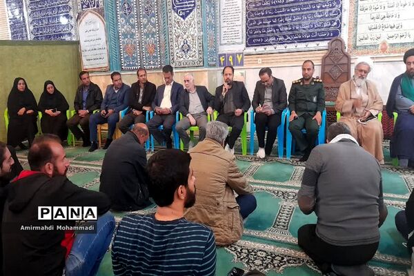 برپایی میزخدمت دستگاه‌های اجرایی به‌مناسبت هفته بسیج