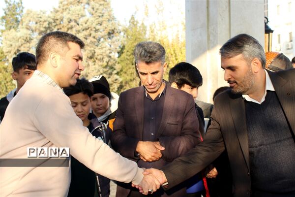 اولین مرحله اعزام ‌دانش‌آموز‌ان پسر زیارت اولی از شهرستان‌های استان تهران به اردوی زیارتی و سیاحتی قم_جمکران
