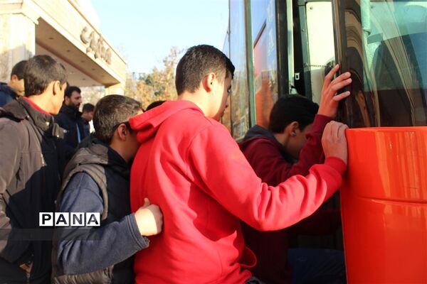 اولین مرحله اعزام ‌دانش‌آموز‌ان پسر زیارت اولی از شهرستان‌های استان تهران به اردوی زیارتی و سیاحتی قم_جمکران