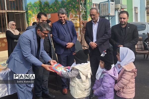 مراسم آشنایی با بیمه در دبستان توحید ناحیه یک شهرری