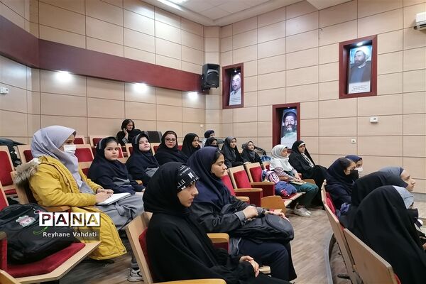 جلسه آموزش مقدماتی خبرنگاری ویژه دانش‌آموز خبرنگاران پانا ناحیه دو