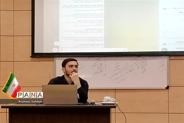 جلسه آموزش مقدماتی خبرنگاری ویژه دانش‌آموز خبرنگاران پانا ناحیه دو