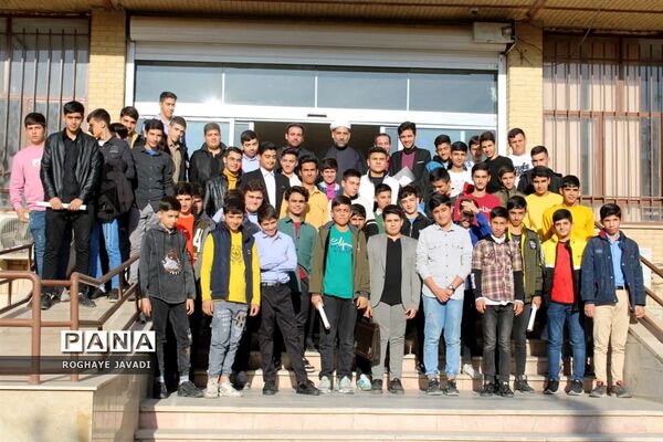 جلسه هم اندیشی انجمن اسلامی دانش‌آموزان ناحیه یک بهارستان