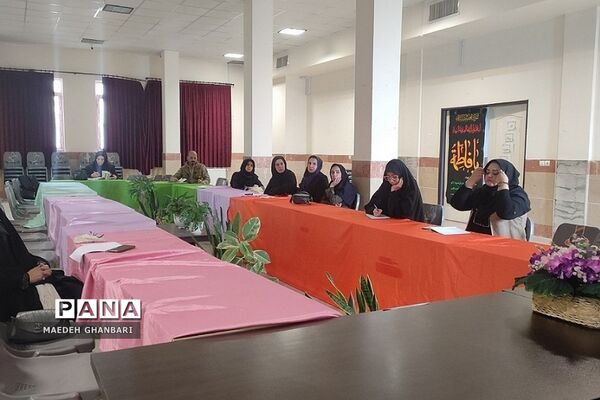 کارگاه توانمندسازی دبیران درس تفکر و سبک زندگی شهرستان پردیس در راستای تحقق طرح سپهر دانش و معرفت
